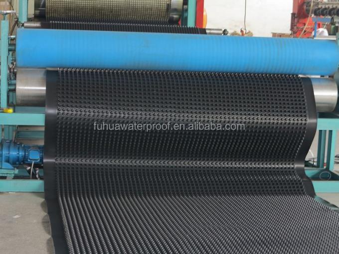 Водонепроницаемая мембрана HDPE Черно-белый дренажный клеточный коврик для дренажа в саду Длина 10-15 м на рулон 5