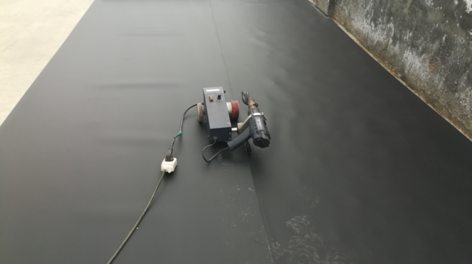 Ширина 1 м EPDM катушки резиновой гидроизоляции мембраны пруда линейка непосредственно из продаж 8